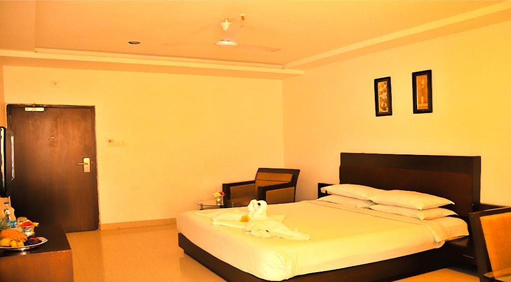 Hotel Central Park Ongole Εξωτερικό φωτογραφία